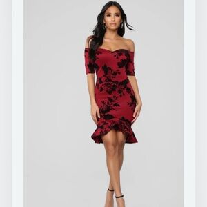 Fashion Nova Fitted Burgundy Floral Dress